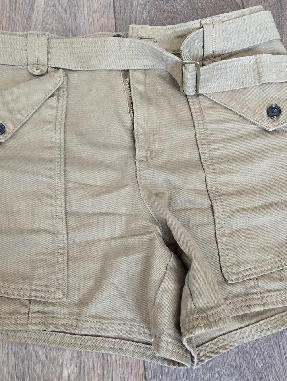 Banana Republic Factory Women's Utility Style Khaki Shorts with Belt, Size 0